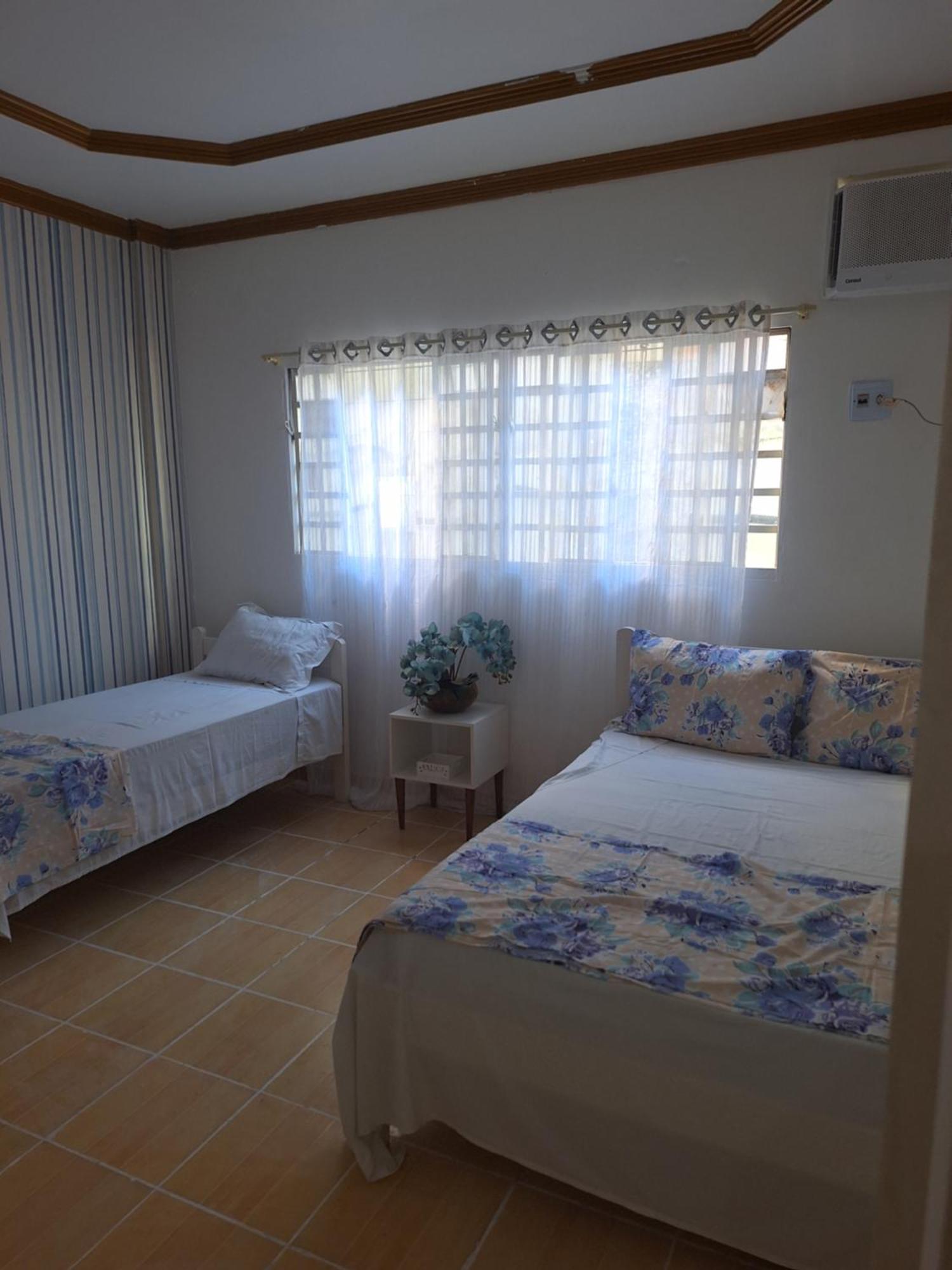 Quarto Triplo Com Banheiro Em Pousada E Restaurante Nin Ngoại thất bức ảnh